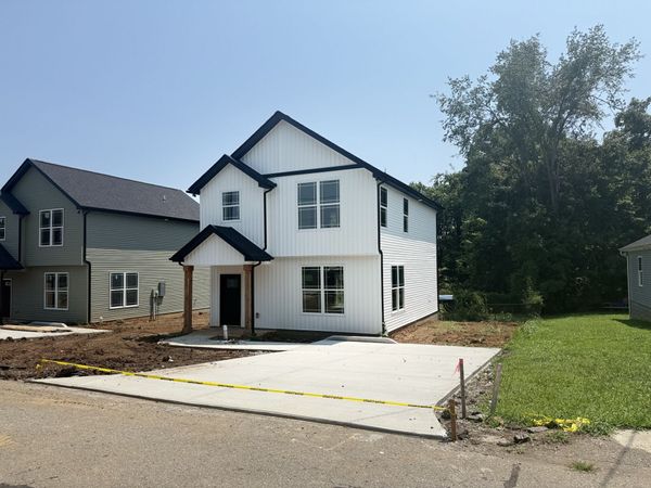 208 15th Ave W, Springfield, TN 37172