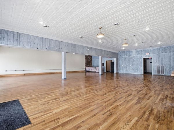 1029 Park St , Westmoreland, TN 37186