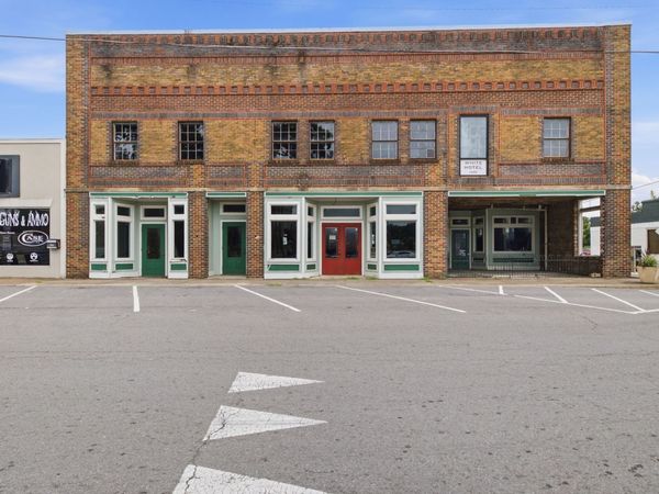 1 Public Square , Lafayette, TN 37083