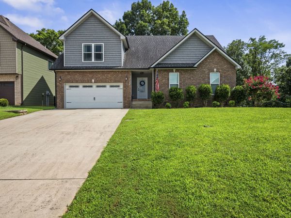 1048 Harrison Way, Clarksville, TN 37042