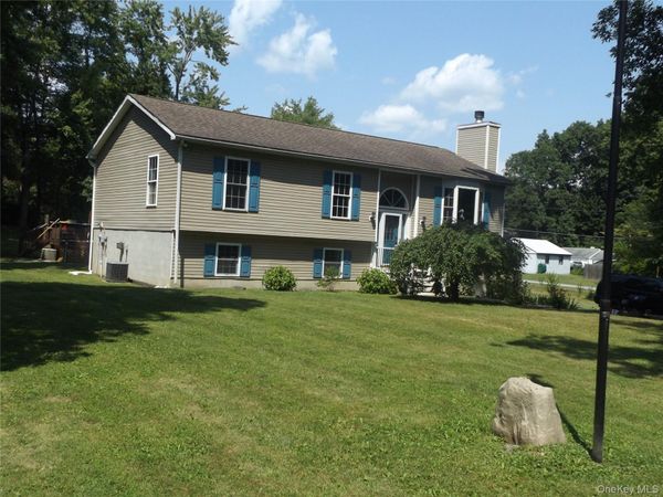 185 Ring Road , Hyde Park, NY 12578