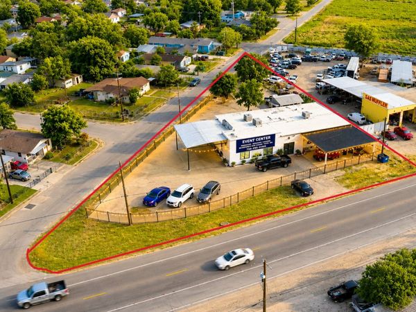 7402 NEW LAREDO HWY, San Antonio, TX 78211