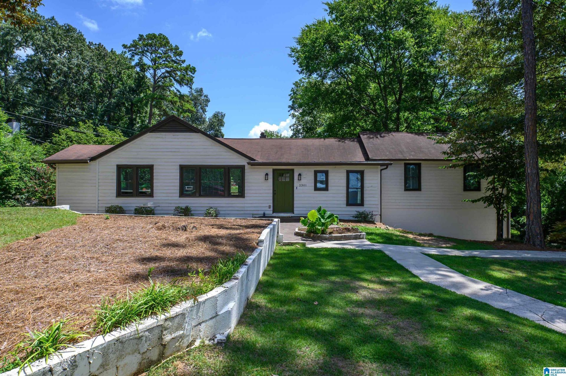 2301 Jacobs Road, Vestavia Hills, AL 35216 Main Photo