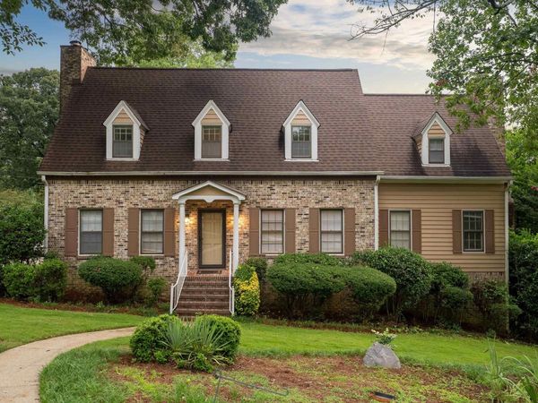2562 FOOTHILLS DRIVE, HOOVER, AL 35226