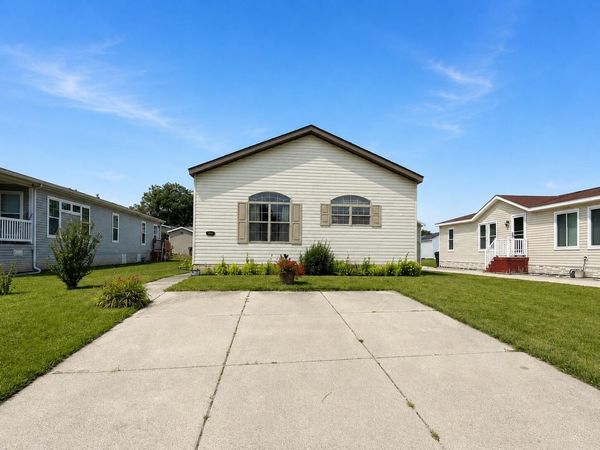 1891 Magnolia Street, Newport, MI 48166