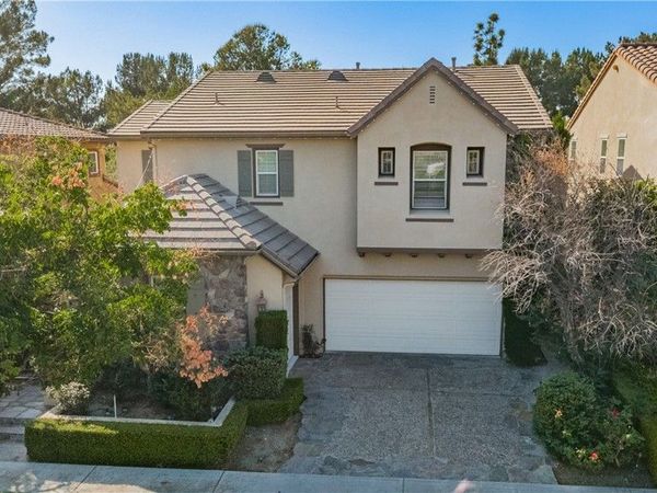 5 Dos Rios, Irvine, CA 92602