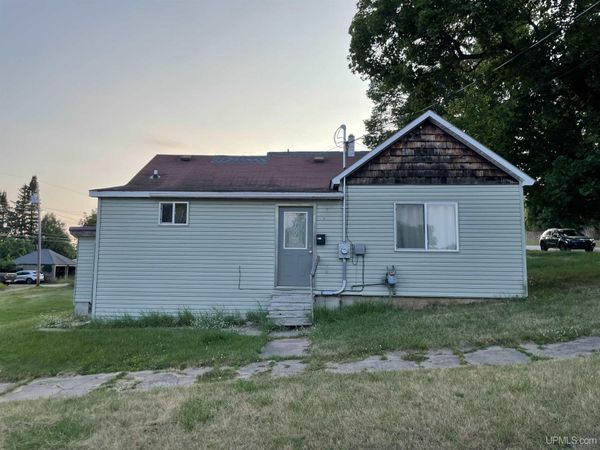 100 Carpenter Avenue, Iron Mountain, MI 49801