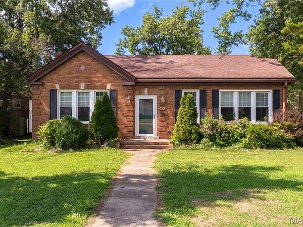 412 E Main , Duquoin, IL 62832