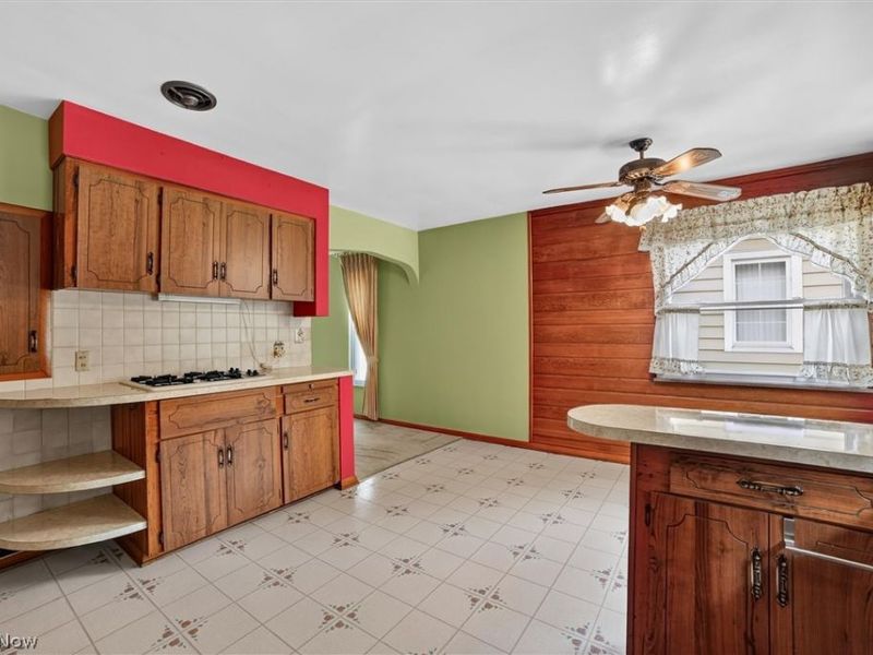 9180 Stonington Road , Parma Heights, OH 44130 Photo 11