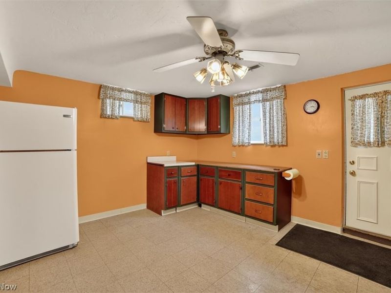 9180 Stonington Road , Parma Heights, OH 44130 Photo 33