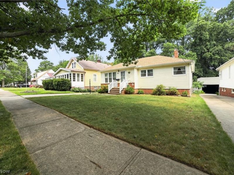 9180 Stonington Road , Parma Heights, OH 44130 Photo 4