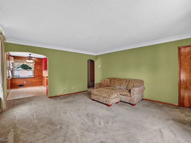 9180 Stonington Road , Parma Heights, OH 44130 Photo 6
