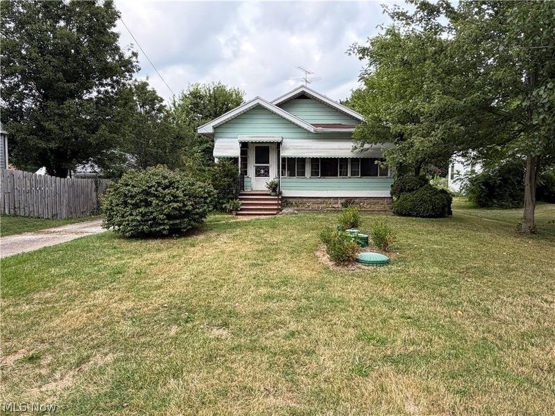 2048 Grafton Road , Elyria, OH 44035 Photo 2