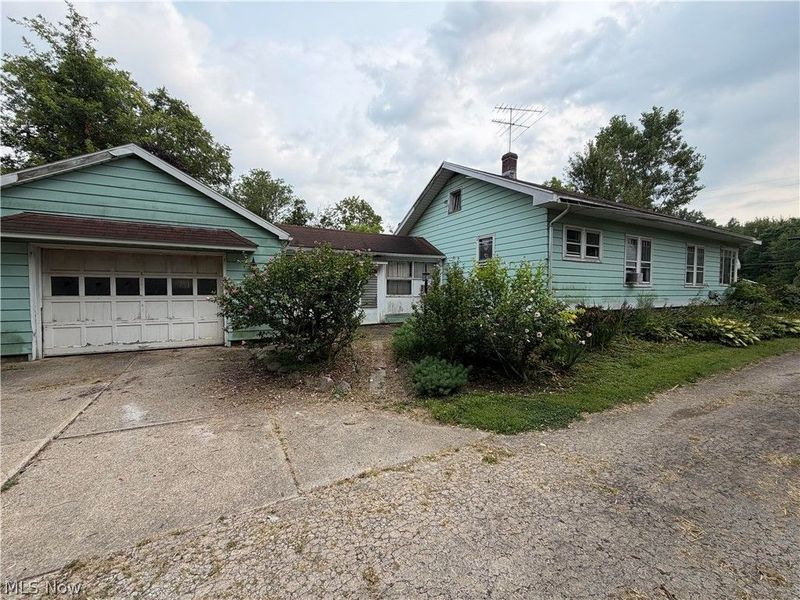 2048 Grafton Road , Elyria, OH 44035 Photo 4