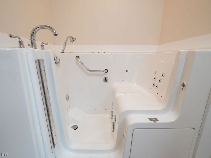310 Sharp Drive, Sherrodsville, OH 44675 Photo 8