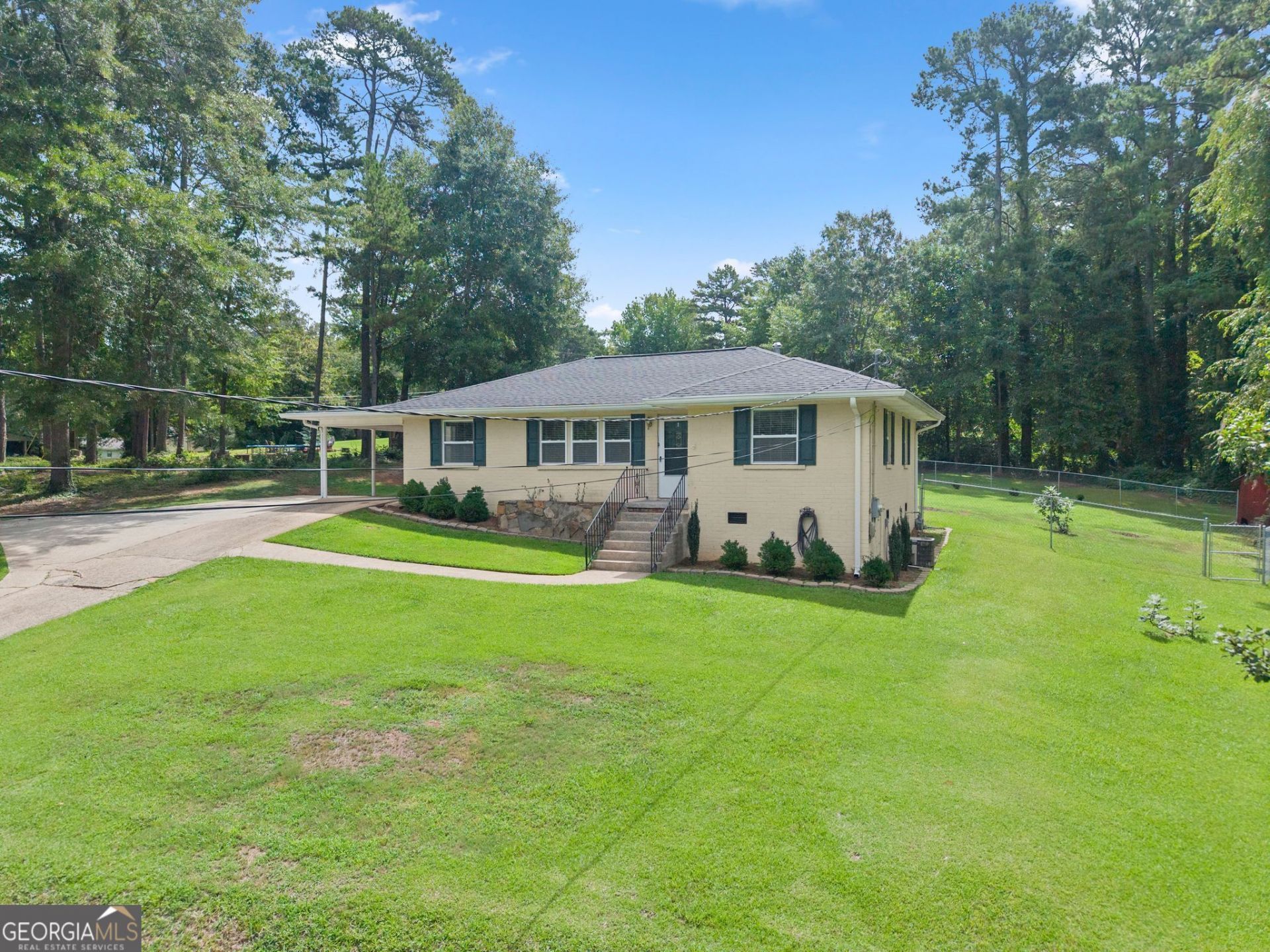 47 Cherokee Boulevard, Toccoa, GA 30577 Main Photo