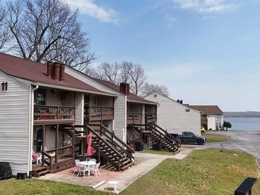 328 Champion Hills Road, Unit 11A, Kuttawa, KY 42055