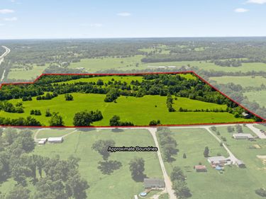 935 Paxton Road, Salvisa, KY 40372