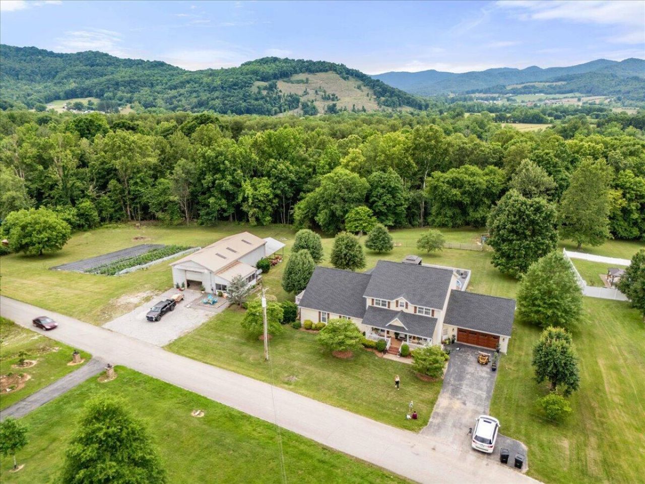 6985 Old Mountain Ash Pike, Williamsburg, KY 40769