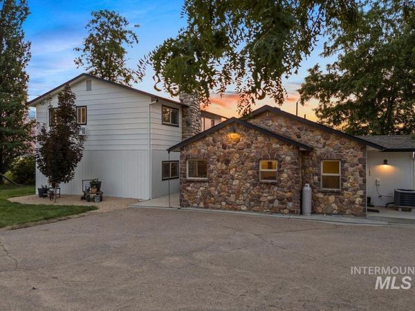 6712 Stage Coach Rd, Nampa, ID 83686