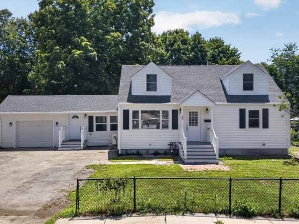 46 Richardson, Lowell, MA 01850