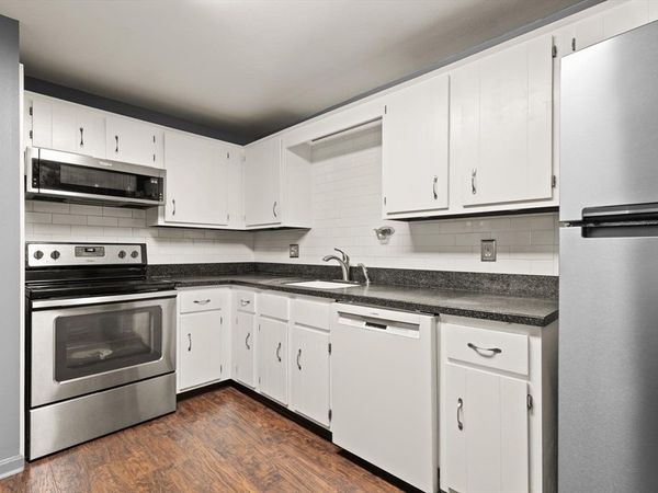 221 Oak St., Unit 3-21, Brockton, MA 02301