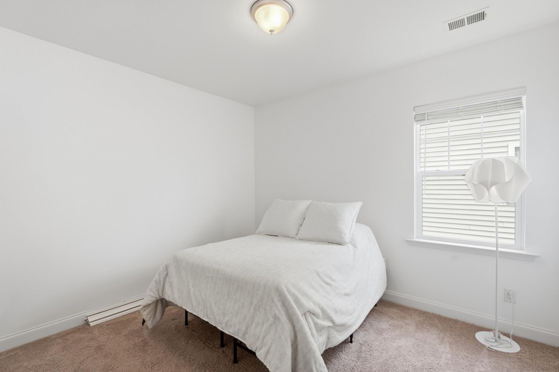 566 Pendleton Drive Photo 32