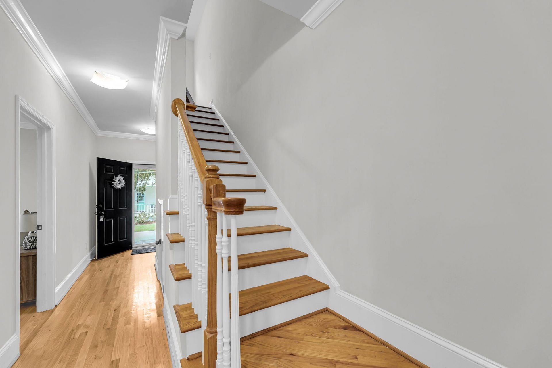 1421 N Point Court Photo 19