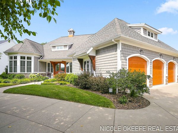 8001 Crowley Drive SW, Byron Center, MI 49315