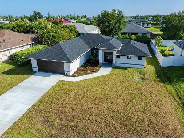 2513 NW 24th TER , CAPE CORAL, FL 33993