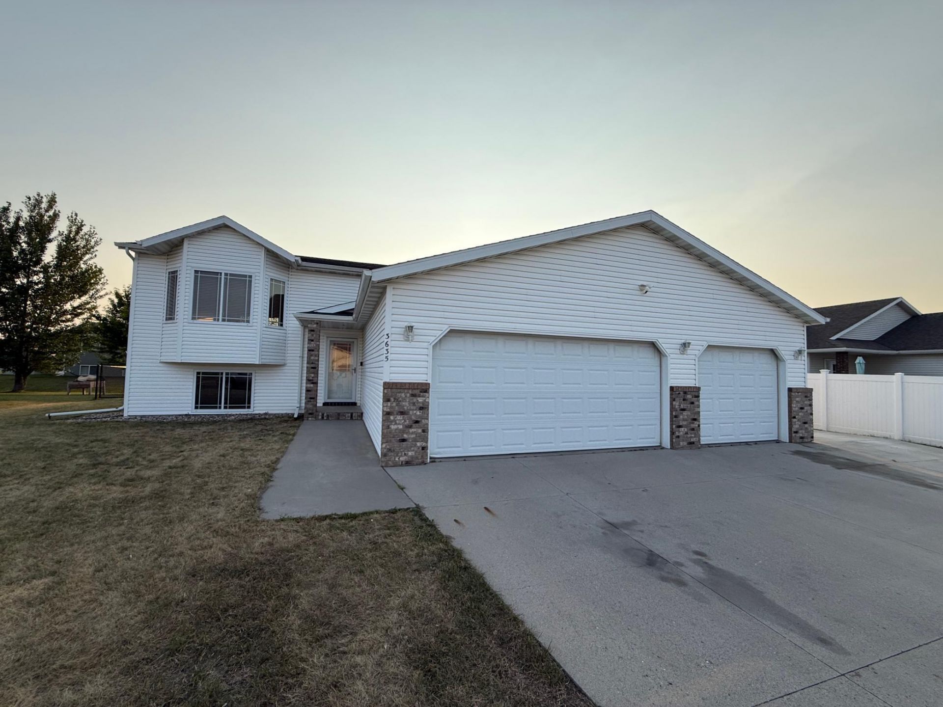 3635 Harrison Street S, Fargo, ND 58104 Main Photo