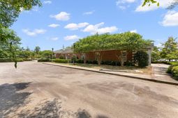 155 Riverside Drive SW  photo 4