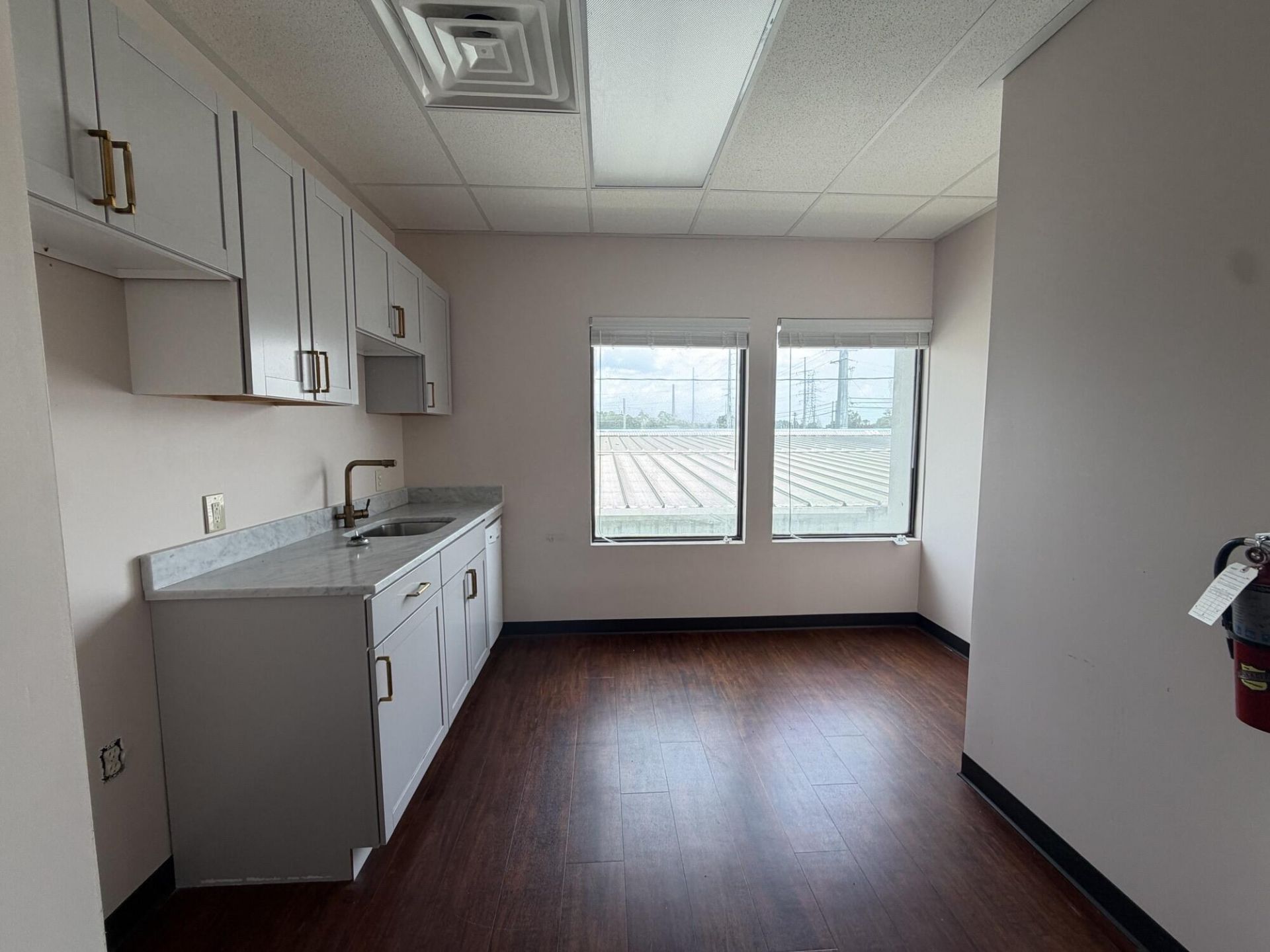 3614 Ashley Phosphate Road  Photo 14