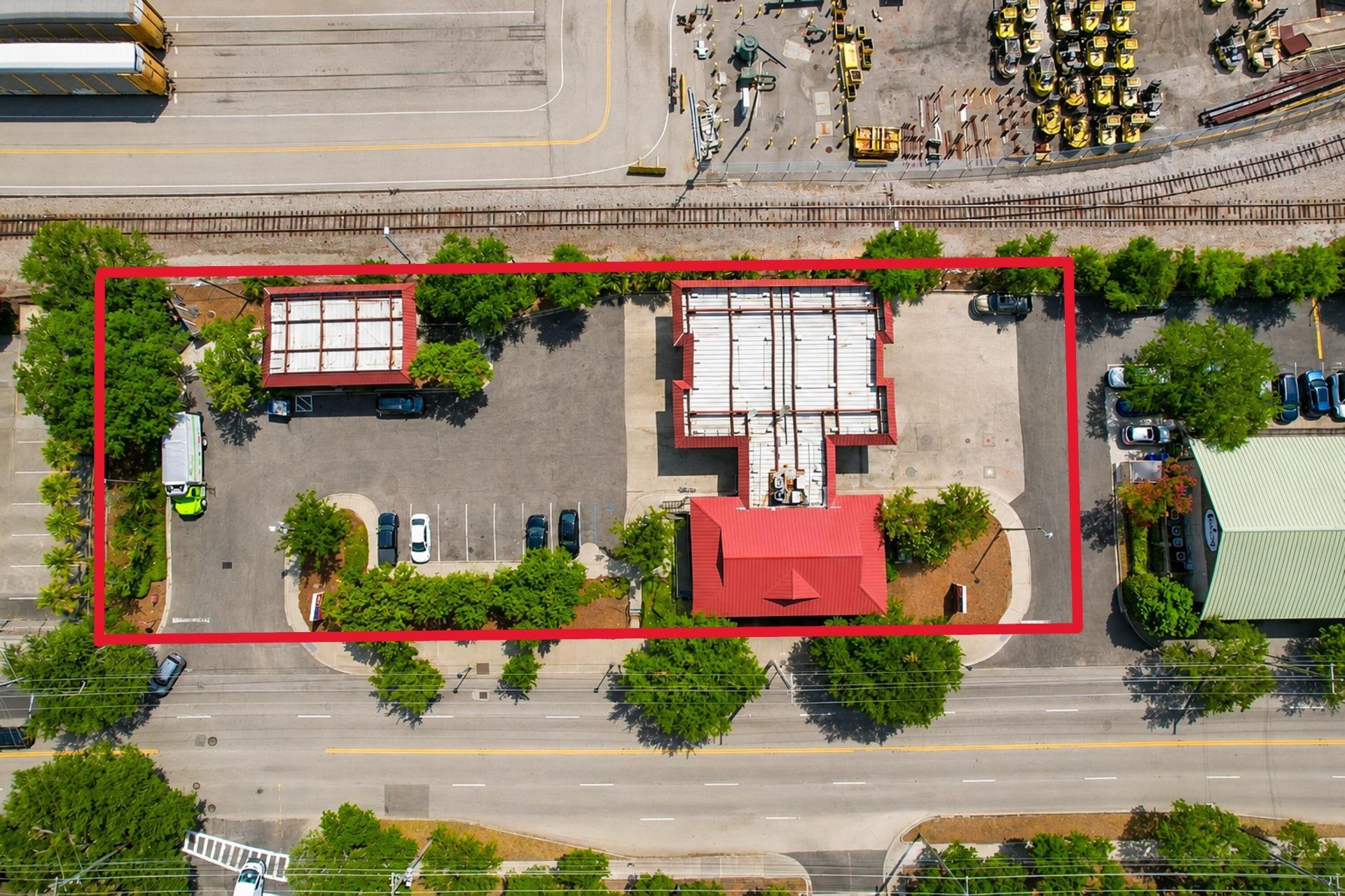 588 E Bay Street Photo 8