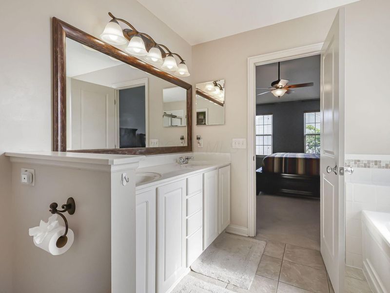 681 Woodbend Drive , Westerville, OH 43082 Photo 24