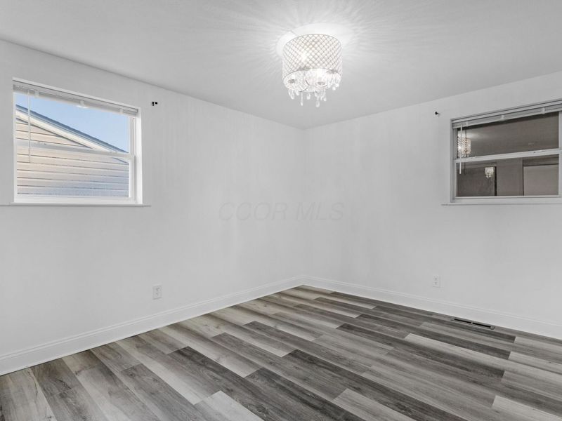 693 Maurine Drive , Columbus, OH 43228 Photo 13