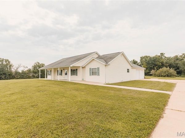12594 Highway D , Dixon, MO 65459
