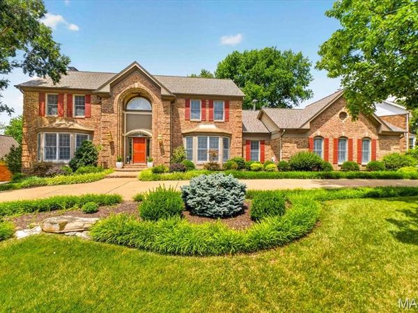 14673 Summer Blossom Lane , Chesterfield, MO 63017