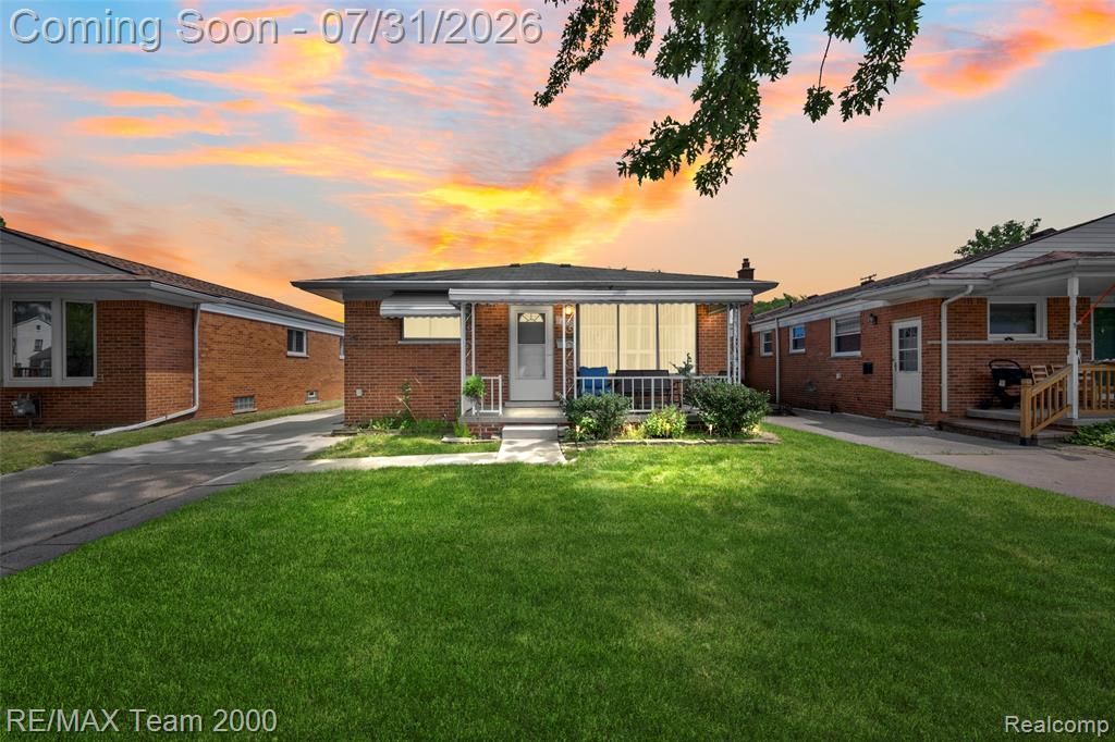 7050 Berwyn Street, Dearborn Heights, MI 48127 Main Photo