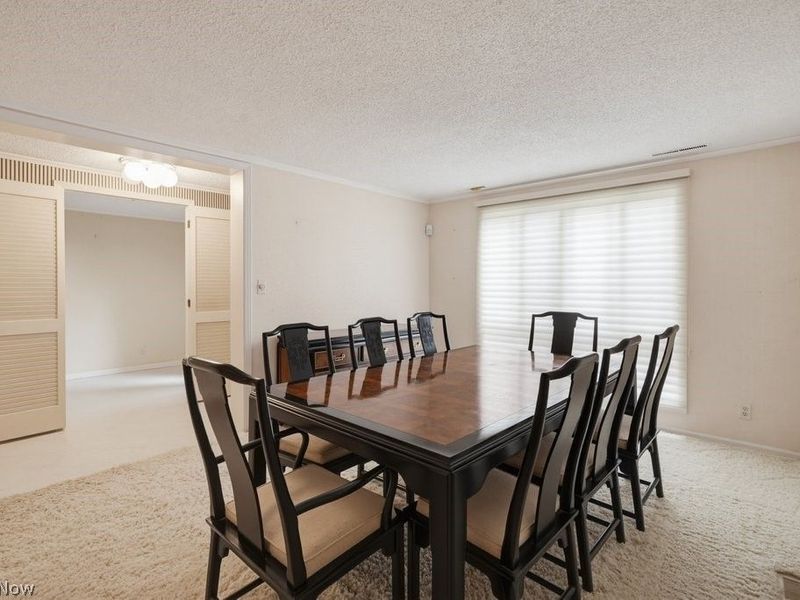 1000 Som Center Rd , Unit E-5, Mayfield Village, OH 44143 Photo 12