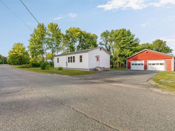 364 Turnpike Road , Medway, ME 04460