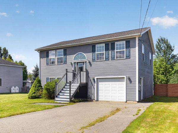 44 Whisper Drive , Bangor, ME 04401