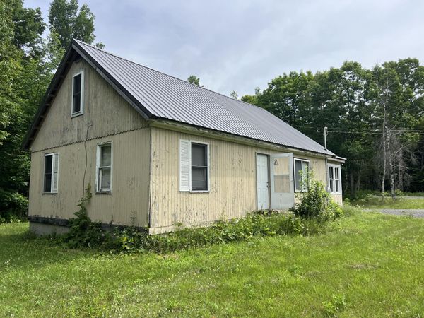 6 Faloon Road , Woodville, ME 04457