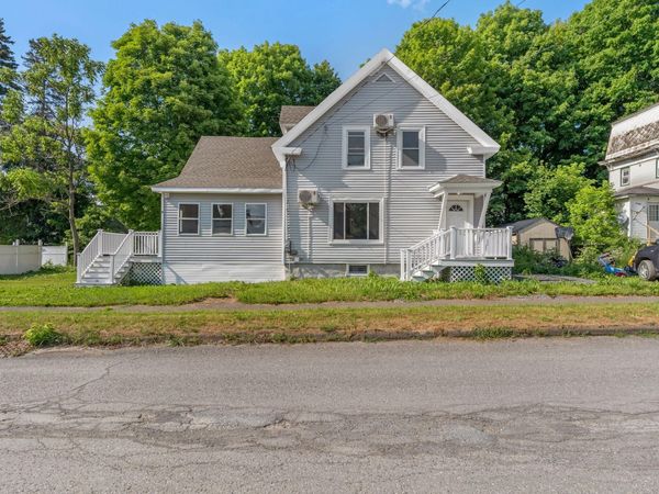 2 Watson Avenue , Houlton, ME 04730