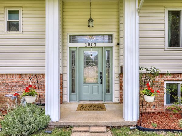 1601 SHERIDAN Road , Bartlesville, OK 74006
