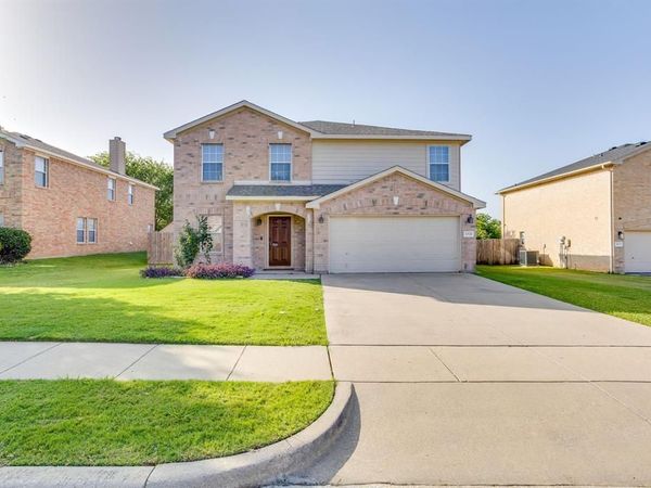 2521 Buffalo Run , Burleson, TX 76028