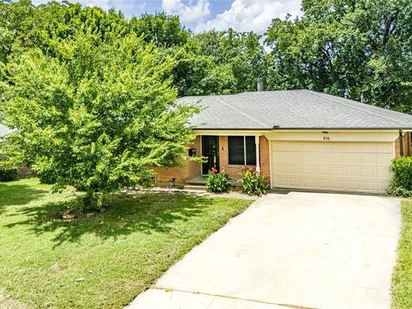 816 S Burdette Avenue , Sherman, TX 75090