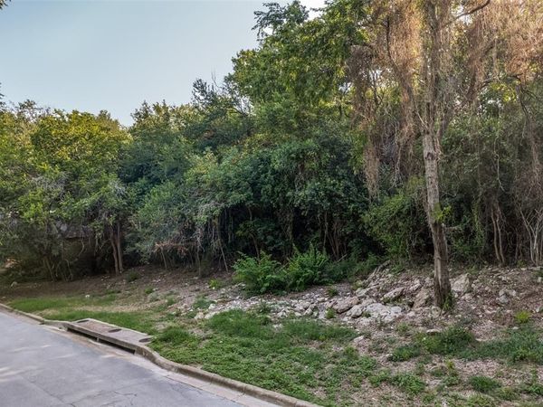 3721 Black Canyon Road , Fort Worth, TX 76109