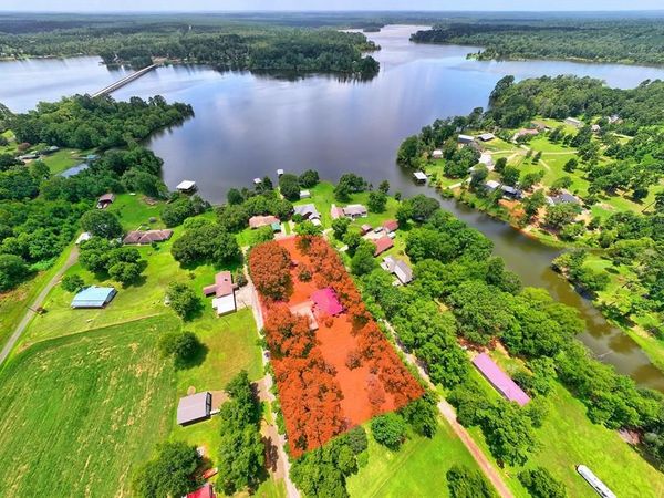 731 Pecan Estates Loop , Hemphill, TX 75948