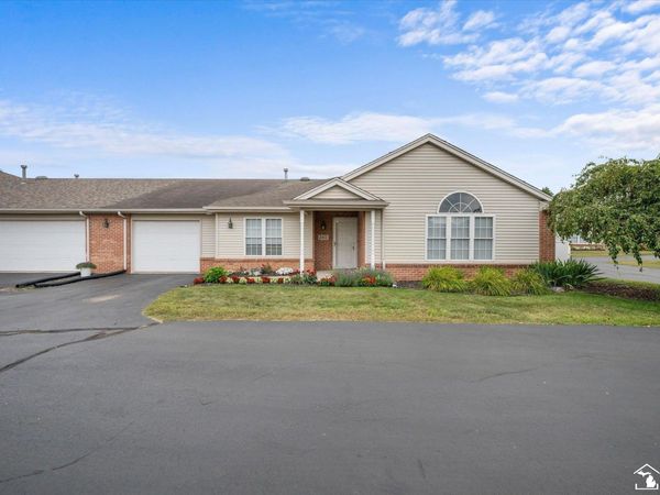 2412 Sutton Drive, Temperance, MI 48182
